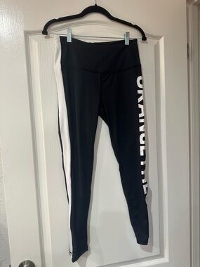 Orangetheory Black Performance Leggings with Interior Logo